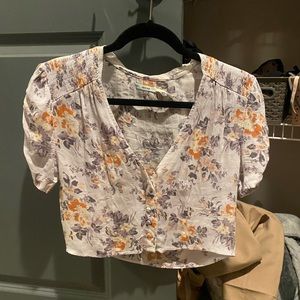 Kimchi Blue floral patterned button up crop top
